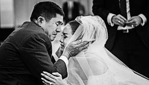 Ayah Meninggal, Momo 'Geisha' Langsung Pulang ke Pekanbaru dari Singapura